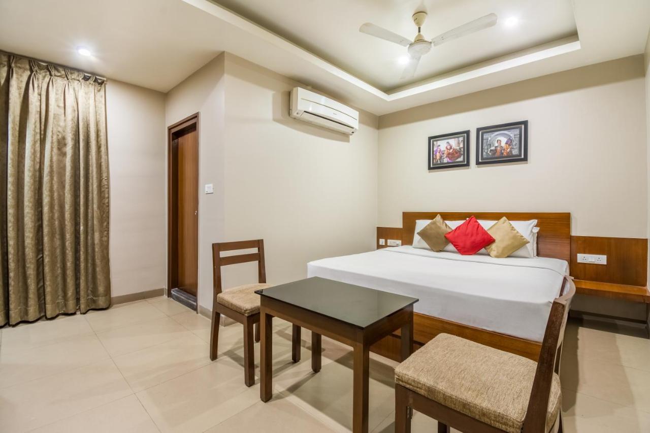 Hotel Five Elements à Visakhapatnam Extérieur photo
