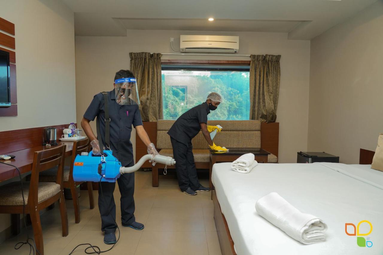Hotel Five Elements à Visakhapatnam Extérieur photo
