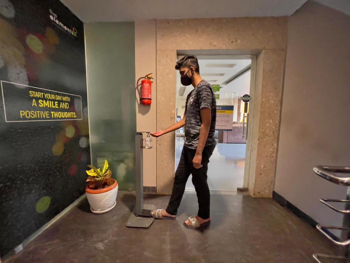 Hotel Five Elements à Visakhapatnam Extérieur photo